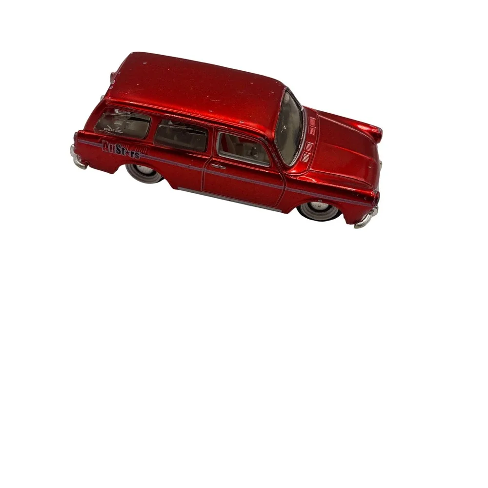 Maisto AllStars 1967 Volkswagen 1600 Squareback Metallic Red Diecast Car VW 1/64